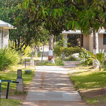 Heritage Resort Hampi Exterior foto